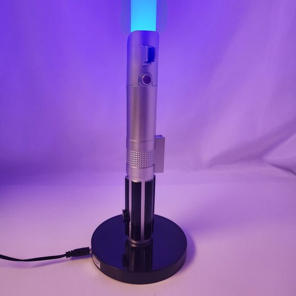 Star Wars Luke Skywalker Lightsaber LED Lamp 23 Inch Desk Lamp Night Light - Picture 4 of 16